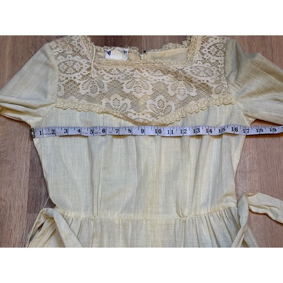 Vintage 70s Ivory Boho Praire Cottagecore Tiered Maxi Dress Crochet Bell Sleeves - Picture 10 of 16